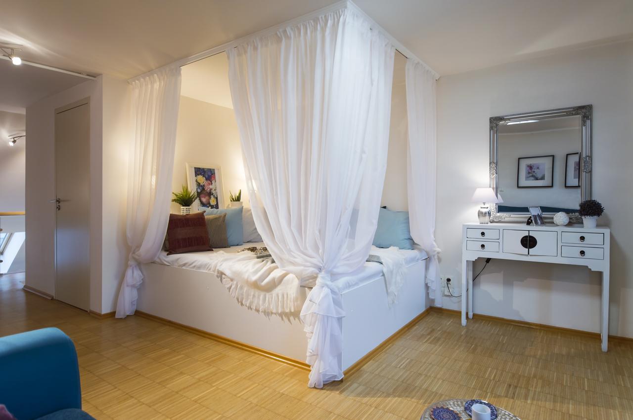 Modern Apartment Charvatova Praha Bagian luar foto