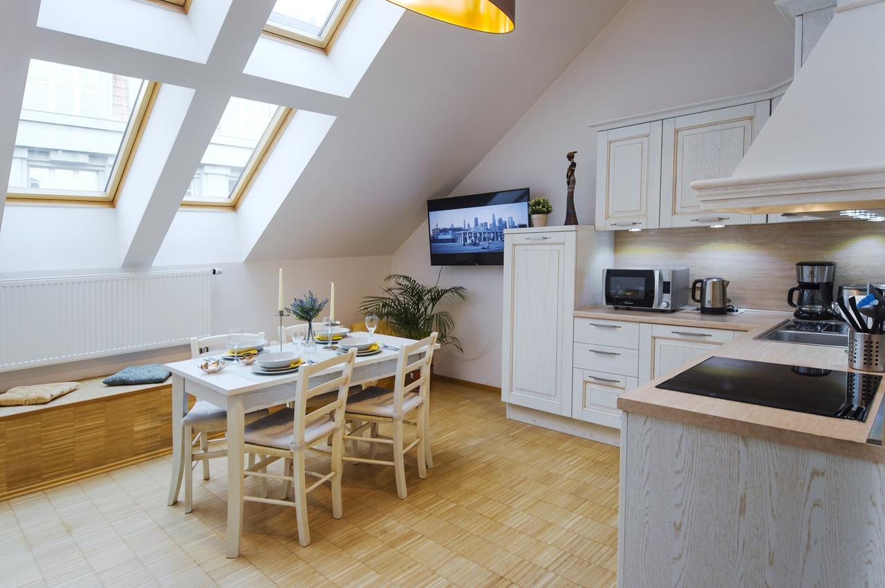 Modern Apartment Charvatova Praha Bagian luar foto